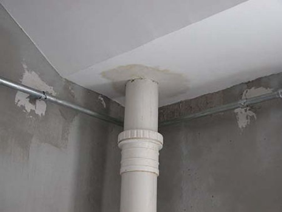 樓上漏水怎么找漏水點？