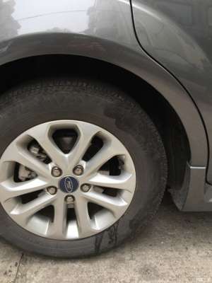 汽車后車輪漏油會(huì)是什么原因呢？